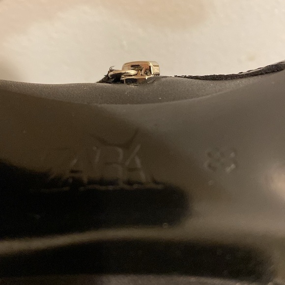 Zara Laced Leather Heeled Ankle Boots - Picture 9 of 10